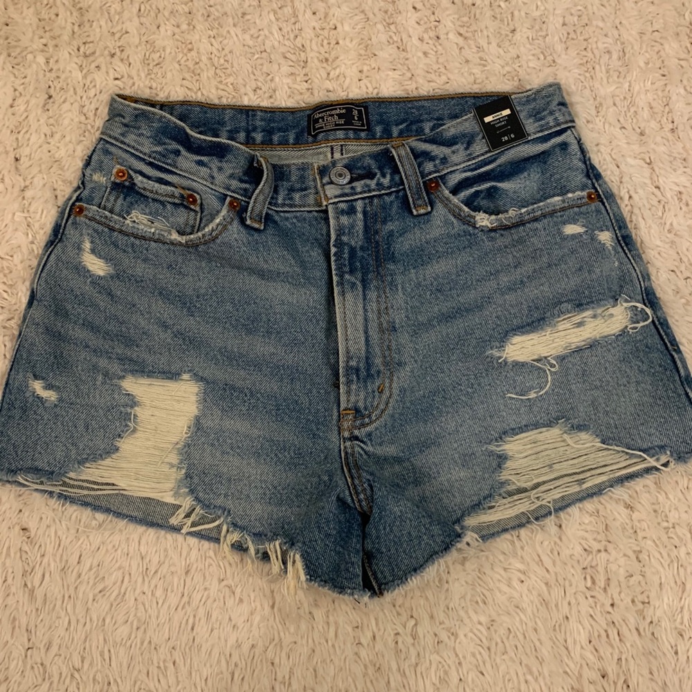 Abercrombie High Rise Distressed Shorts Size 28/6
